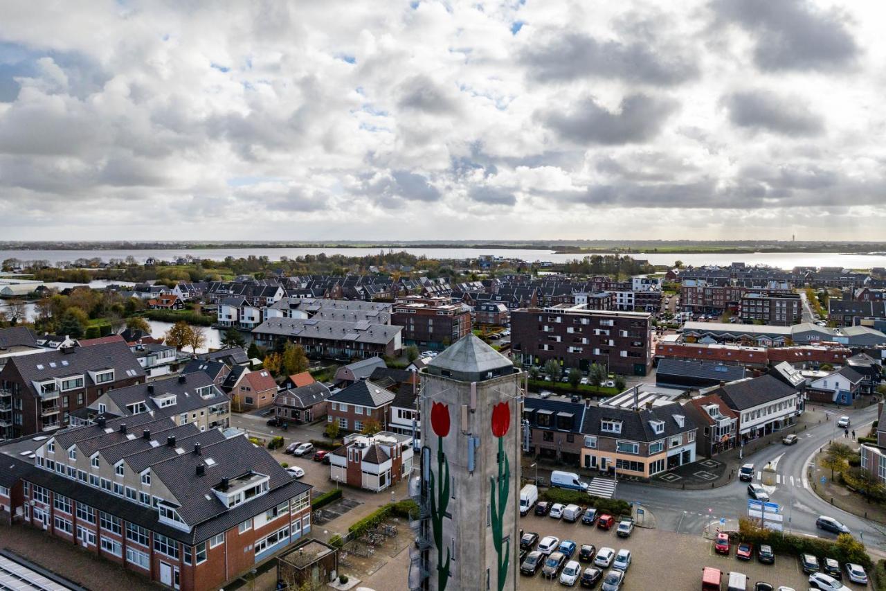 B&B De Tulpentoren Roelofarendsveen Екстериор снимка